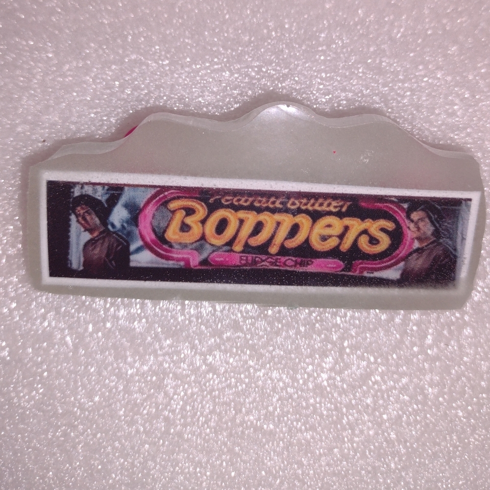 STRANGER THINGS 5 STEVE HARRINGTON PEANUT BUTTER BOPPERS GLOW PIN